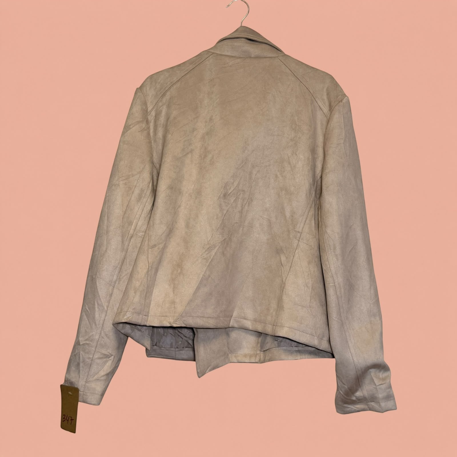 Chaqueta gamulan beige de segunda mano de Tuclosetrenovado.cl con textura suave y diseño clásico