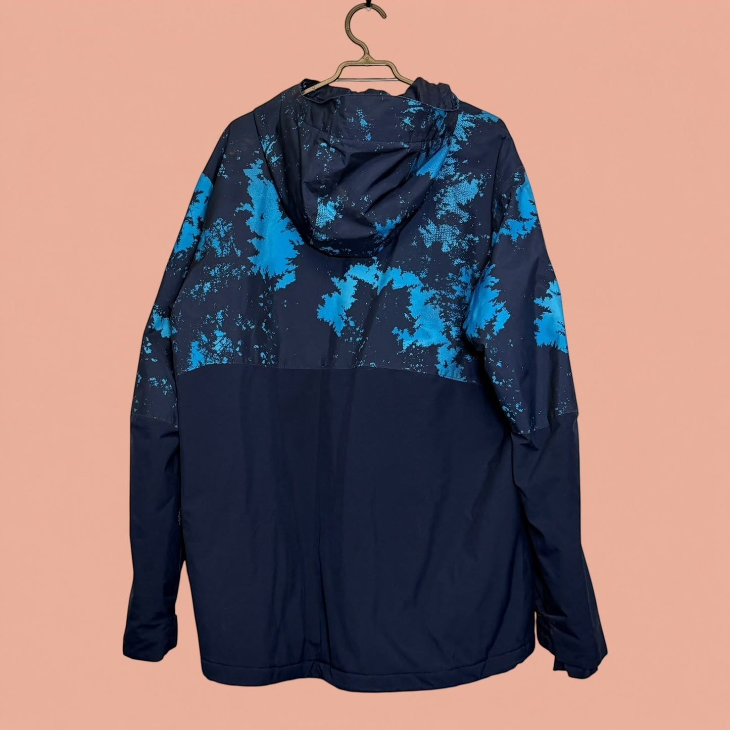 Chaqueta impermeable para hombre Tuclosetrenovado.cl azul marino con estampado de camuflaje azul brillante y capucha