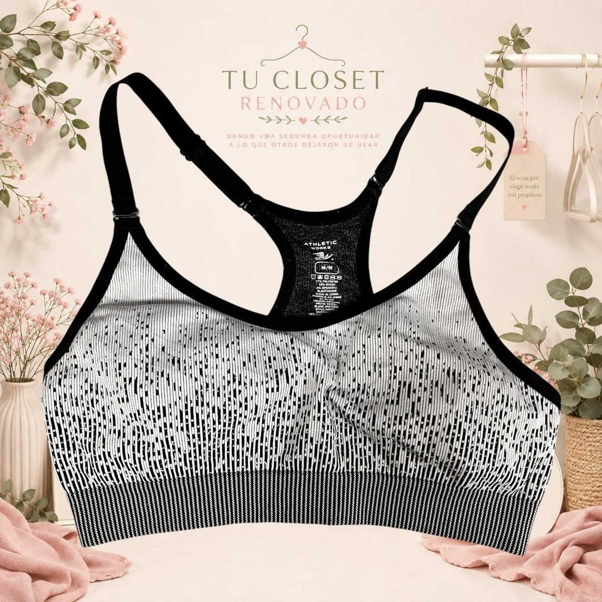 Sujetador deportivo Tuclosetrenovado.cl blanco y negro con estampado abstracto y espalda nadadora