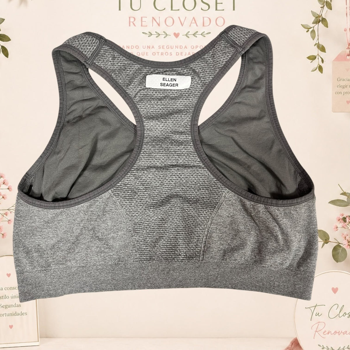 Sujetador deportivo gris de Tuclosetrenovado.cl con espalda nadadora y tejido elástico transpirable