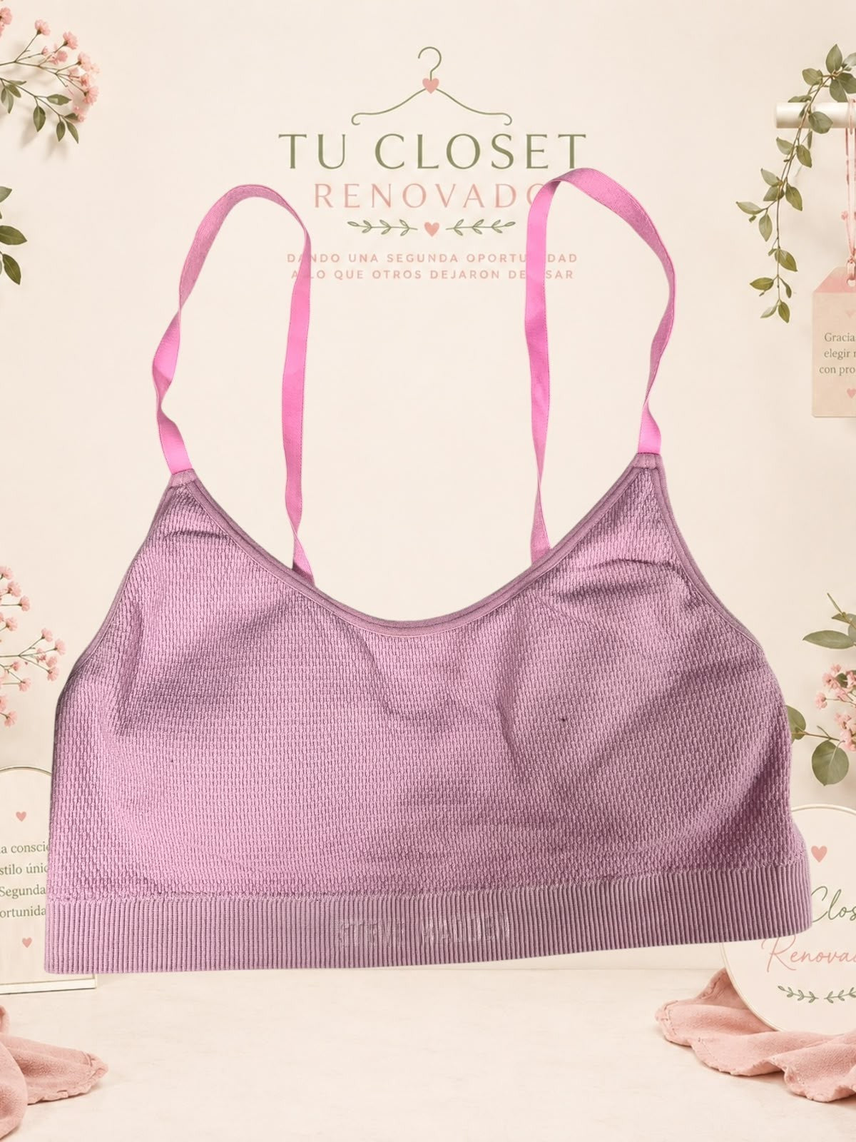 Top deportivo Tuclosetrenovado.cl color morado con tirantes rosas ajustables y textura acanalada