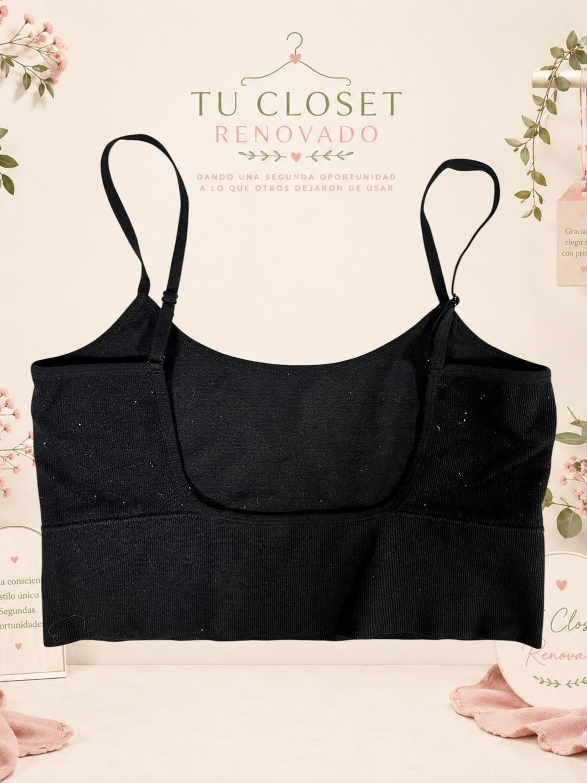 Top deportivo negro de Tuclosetrenovado.cl con tirantes finos ajustables y espalda escotada