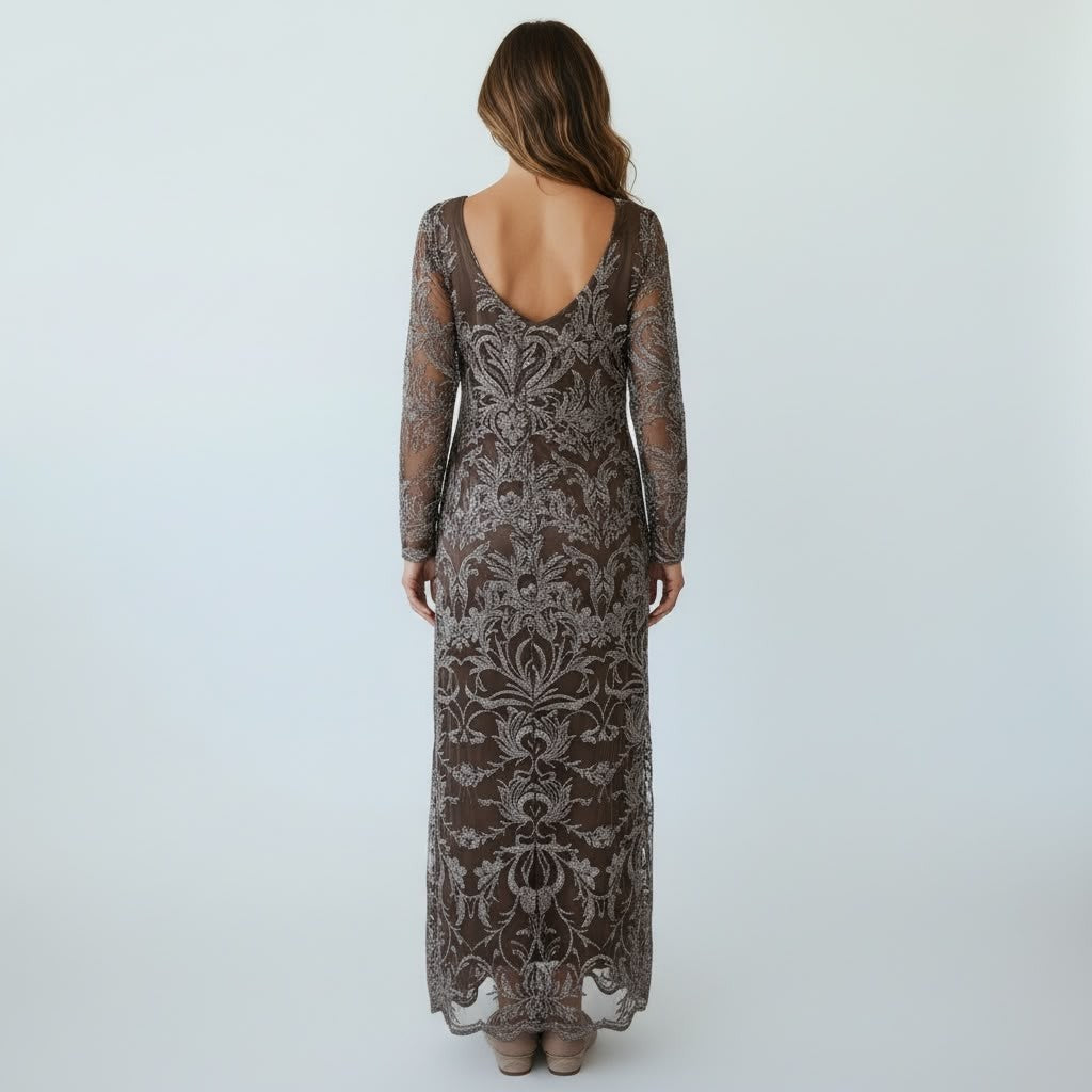 Vestido largo de fiesta Tuclosetrenovado.cl color café con encaje bordado en lentejuelas y espalda descubierta